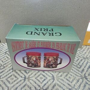 Christmas Tin Salt & Pepper Shaker Set #81